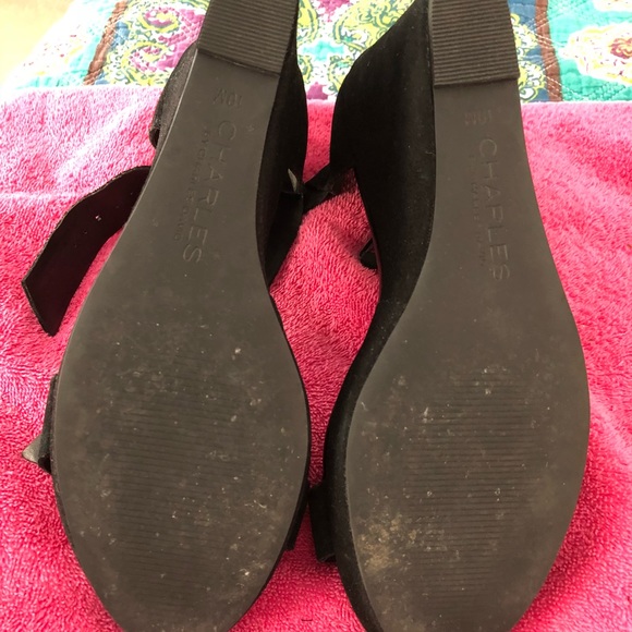Super cute CHARLES BY CHARLES DAVID wedges! - Picture 6 of 8